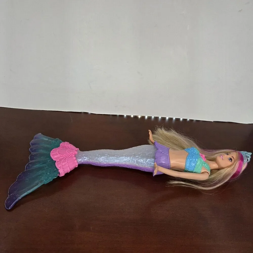 Barbie Dreamtopia Rainbow Lights Mermaid Doll Blonde Light-up Tail Star Tiara